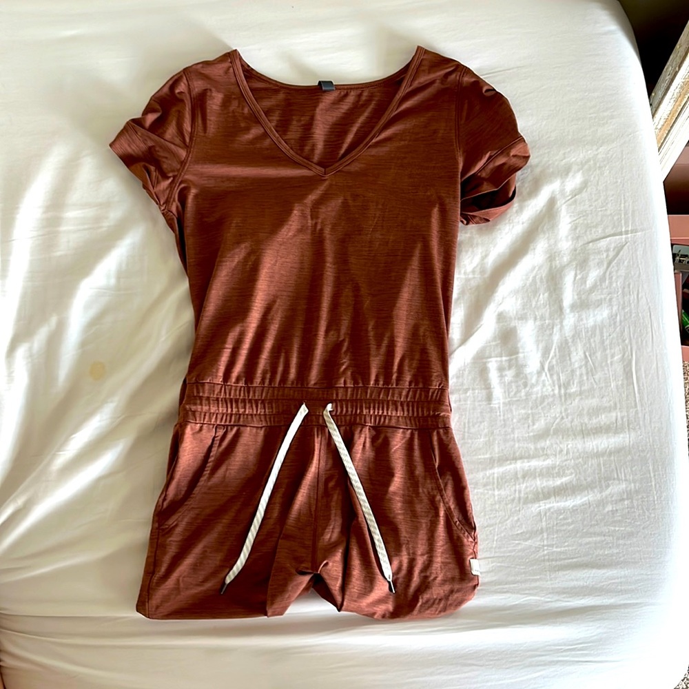 Vuori Jumpsuit. Size Small.